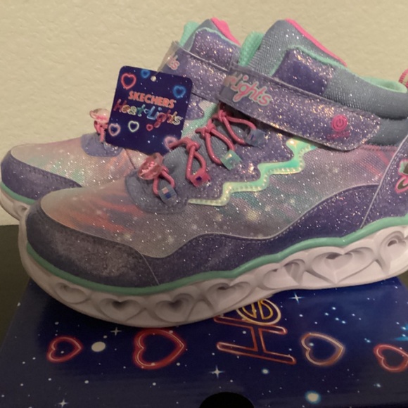 SKECHERS Little Girls Heart Lights Light-Up Adjustable Strap Sneaker Boo… - Picture 3 of 15